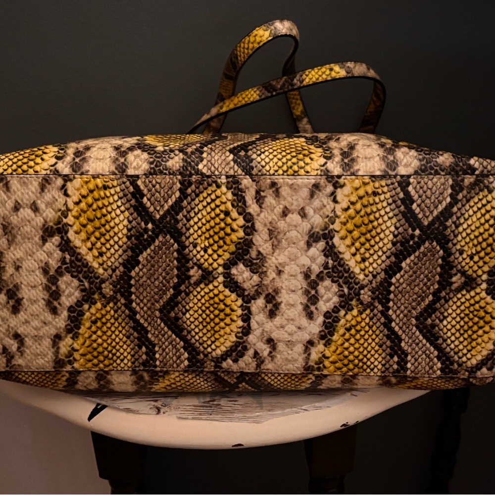 VS snake, print, yellow black Bag - Picture 3 of 9